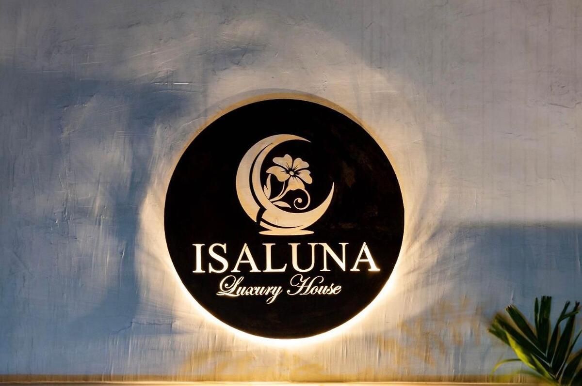 Isaluna Luxury House Holiday home *