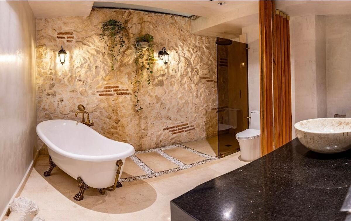 Isaluna Luxury House *